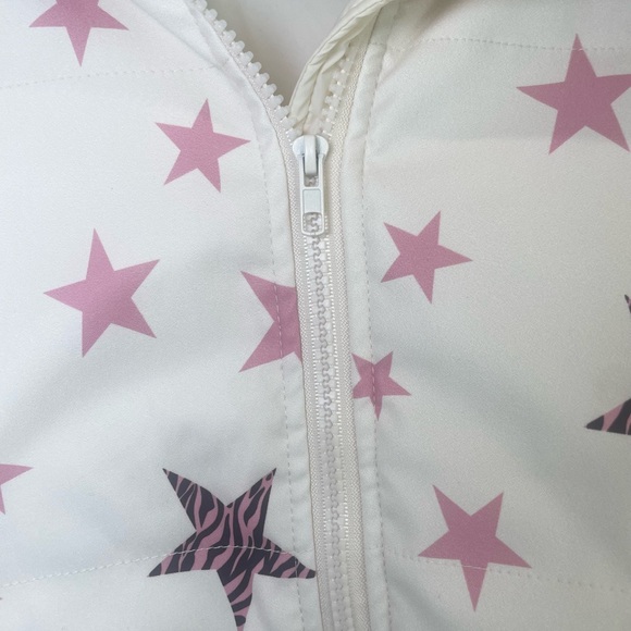 Umgee Pink Star Printed Zip Up Vest With Sherpa Detail - Picture 6 of 11